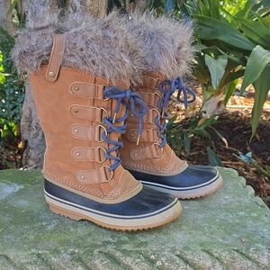 Sorel Joan of Artic Tan & Blk faux Fur-Lined waterproof boots sz 8. Gently worn
